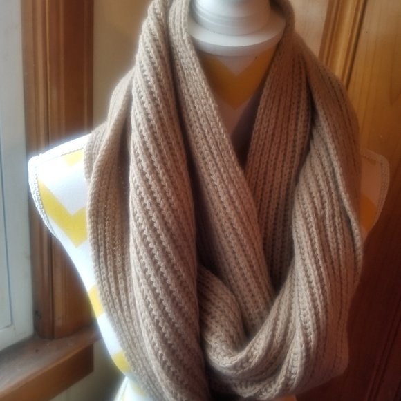 🔺️7 Scarf bundle🔺️ - Picture 6 of 7